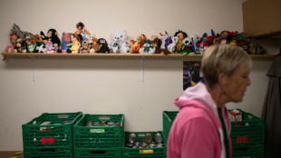 Anti-poverty campaigners put UK govt under pressure on child welfare