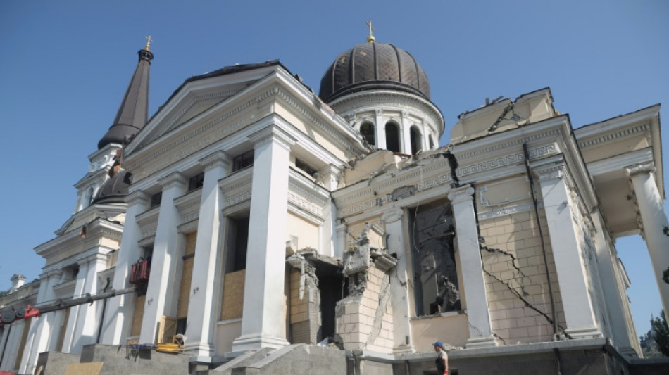 Catedral de Odesa fragilizada por bombardeo ruso