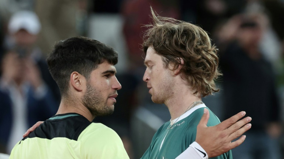 Tennis: Alcaraz, double tenant du titre, battu en quarts à Madrid par Rublev