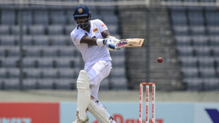 Mathews, de Sliva guide Sri Lanka to 210-4 in Bangladesh Test