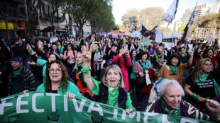 Como Milei repeliu as mulheres na Argentina da 'maré verde' feminista