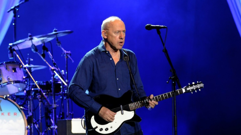 La star de Dire Straits Mark Knopfler vend 120 guitares et amplis aux enchères