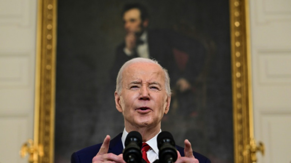 Biden unterschreibt Ukraine-Hilfen: Lieferbeginn "sofort, in den nächsten Stunden"