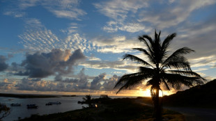 Signature d'un accord délimitant la frontière entre la France et les Pays-Bas aux Antilles