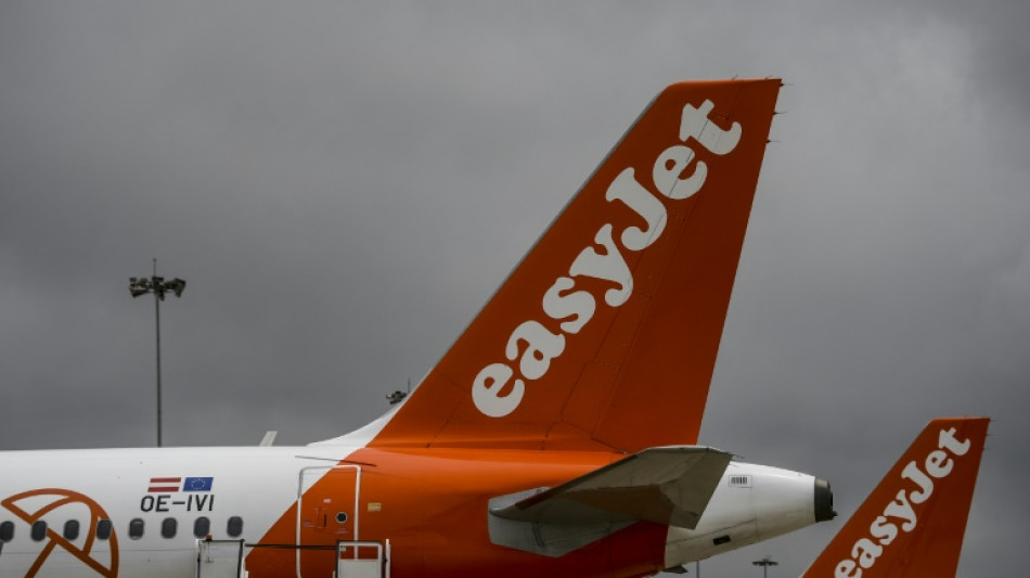  Easyjet halbiert Quartalsverlust trotz Omikron 