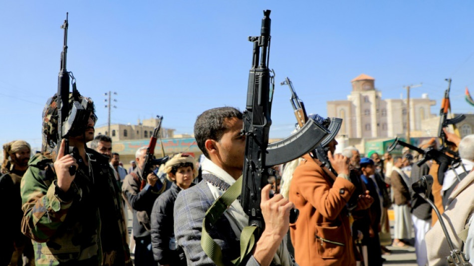 Explosiones cerca de dos barcos frente a la costa de Yemen