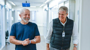 Recovering Lula 'lucid' and walking in Brazil hospital