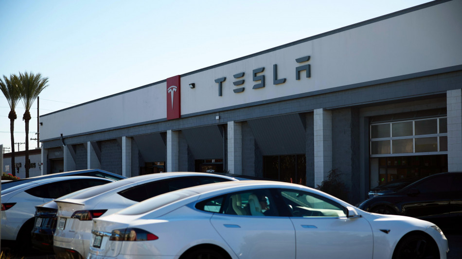 Tesla, record di vendite in Cina ma perde quote di mercato