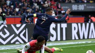 Foot: le PSG encore freiné en L1