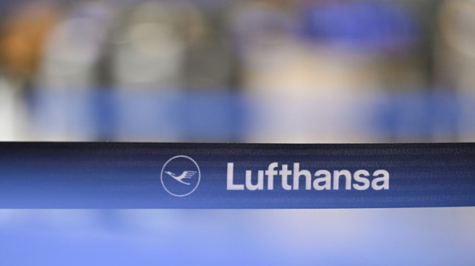 Streik der Lufthansa-Flugbegleiter in Frankfurt begonnen