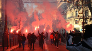 Huelgas masivas y manifestaciones en Francia contra reforma de las pensiones