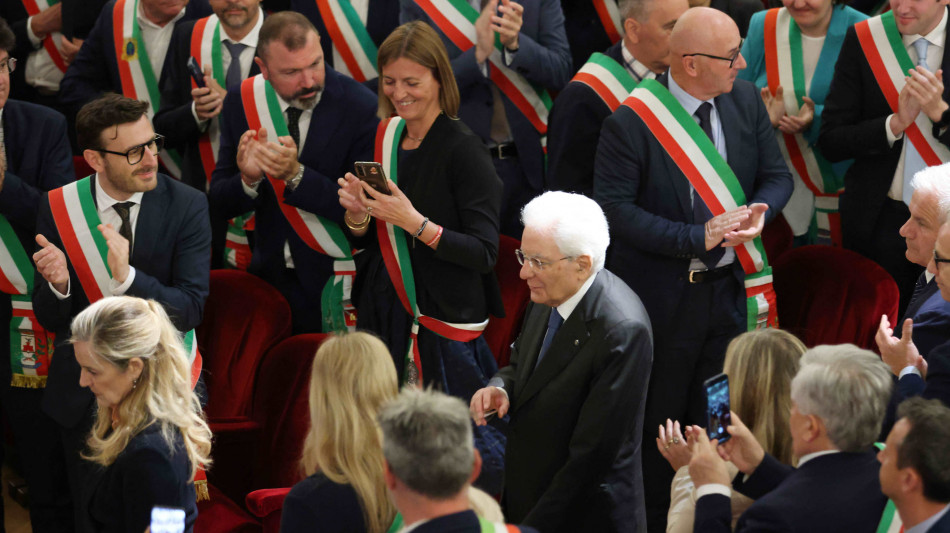 Mattarella, complicità all' eversione da uomini della Repubblica