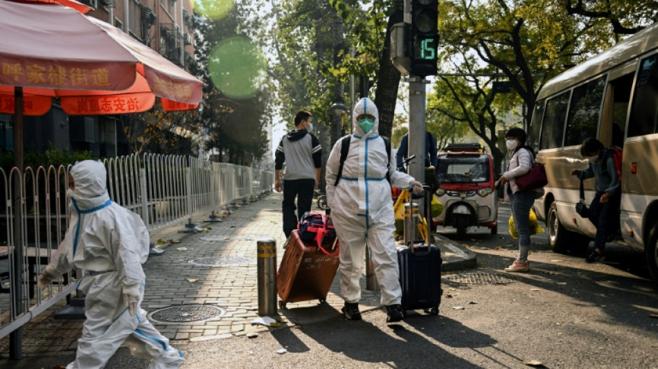 Habitantes de Pekín se dicen "hartos" de las restricciones de la política "cero covid"