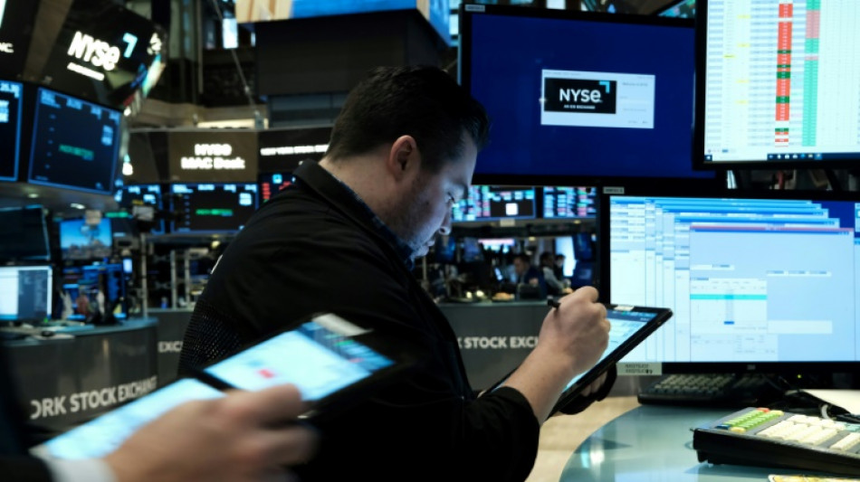 Wall Street ouvre en baisse avant des discussions sur le plafond de la dette