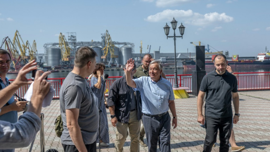 Ukraine: Guterres demande à Moscou de ne pas isoler la centrale nucléaire de Zaporijia