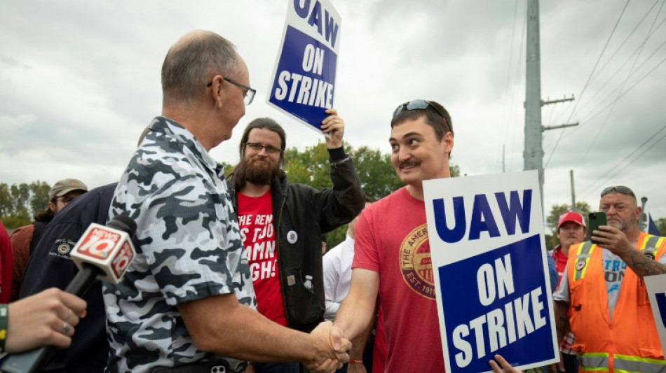 Ford, GM lay off about 500 more US workers due to strike