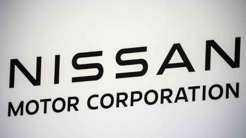  Nissan shares plunge after profit warning 