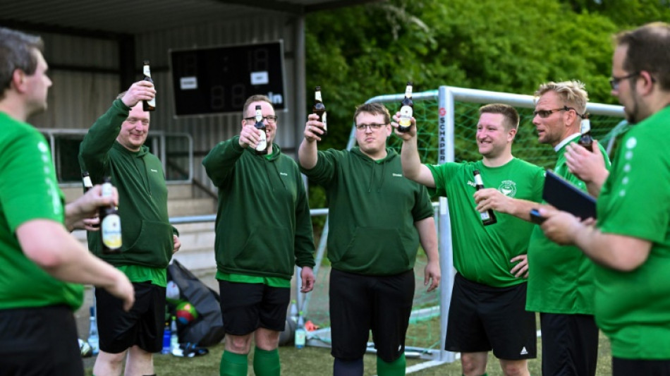 Buschmann fordert Lockerung von Sperrstunden-Regeln für Fußball-EM