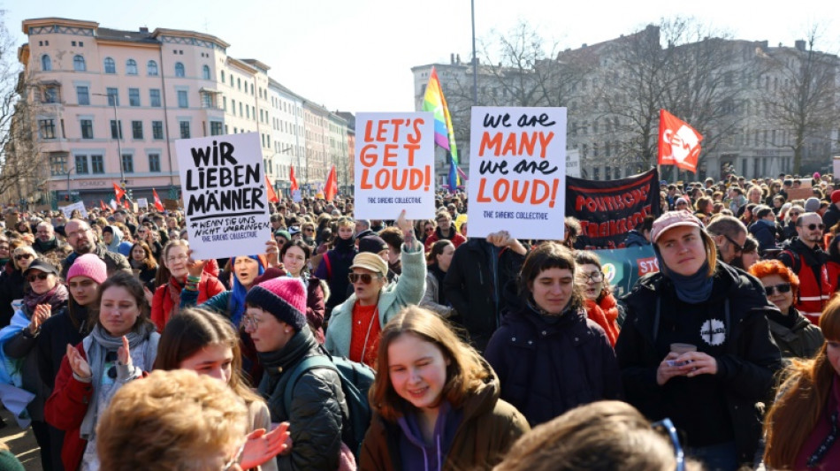 Baerbock ruft zu Kampf für Frauenrechte auf - Paus warnt vor Geschlechterklischees