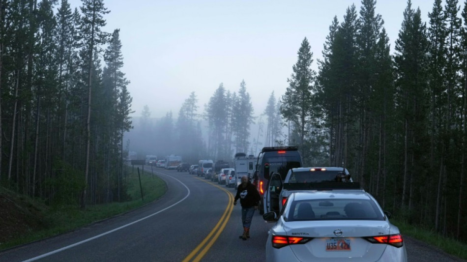 Le célèbre parc de Yellowstone partiellement rouvert après des inondations record