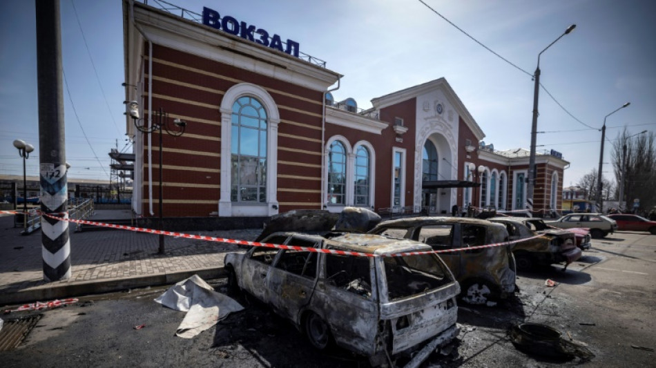 Ukraine: des dizaines de civils fuyant l'Est tués dans une frappe sur une gare