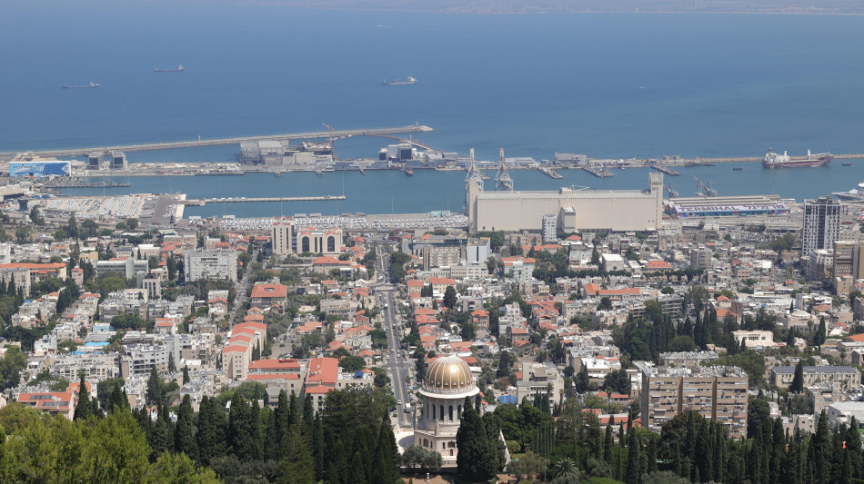  Idf, Hezbollah ha lanciato 100 razzi su Haifa in mezzora 