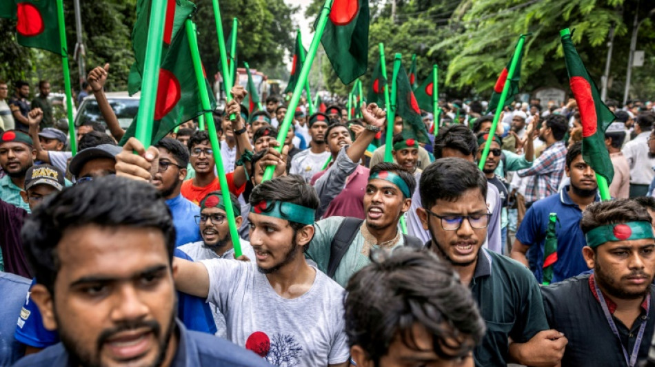 Bangladesh: démonstration de force pour empêcher un rassemblement pro-Hasina