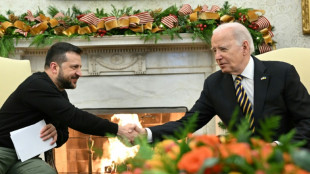 Biden: Ausbleiben von US-Hilfen für Ukraine wäre "Weihnachtsgeschenk" für Putin