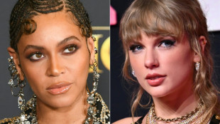 Taylor Swift, Beyonce reporting jobs trigger controversy