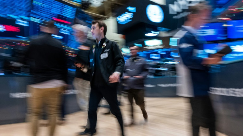 Wall Street ouvre en ordre dispersé, la remontée des taux digérée