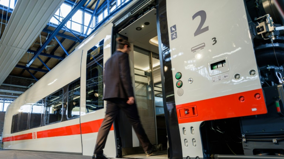 Deutsche Bahn stellt ersten ICE mit stufenlosem Ein- und Ausstieg vor