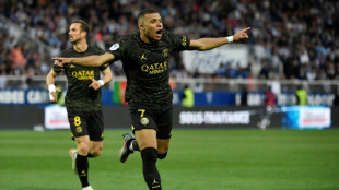 PSG vence Auxerre (2-1) com dois gols de Mbappé e fica a um passo do título da Ligue 1