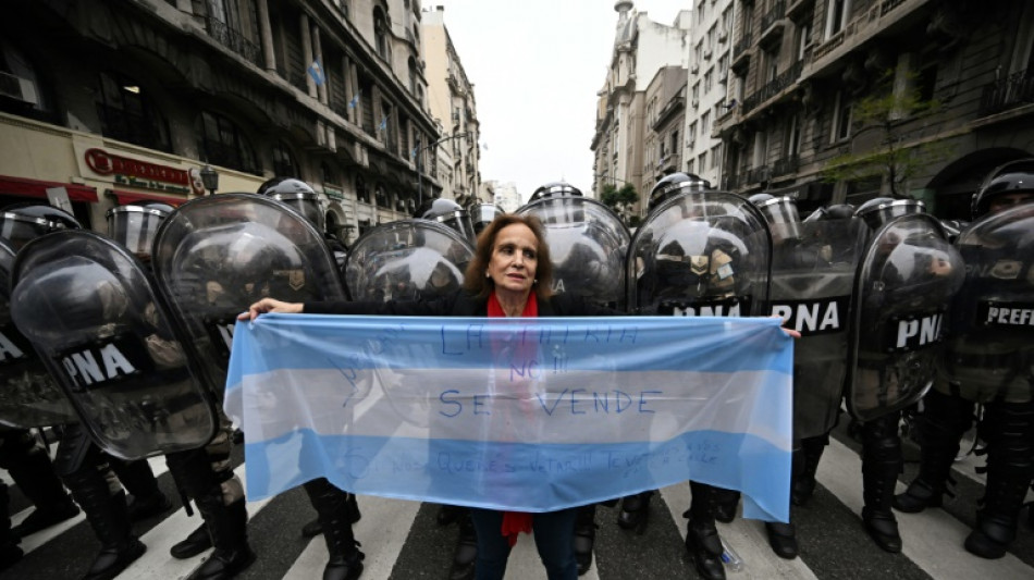 Dutzende Verletzte bei Protesten in Argentinien gegen Sparpolitik von Milei