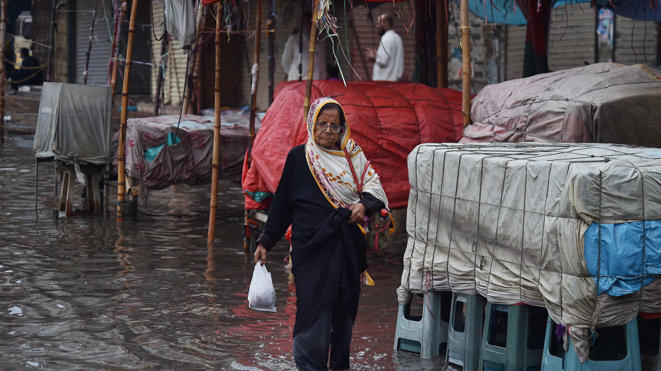 Almeno 31 morti per le forti piogge in Pakistan