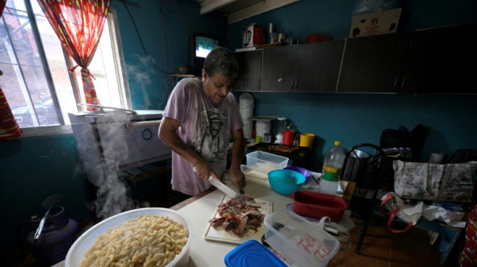 Restaurantes populares da Argentina em crise: sem comida e com mais gente para atender