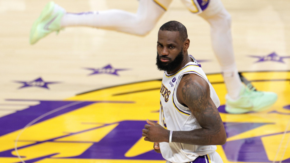  Nba: media Usa, LeBron James altre due stagioni ai Lakers 