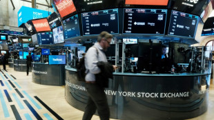 Wall Street commence en hausse la dernière semaine d'un mois difficile