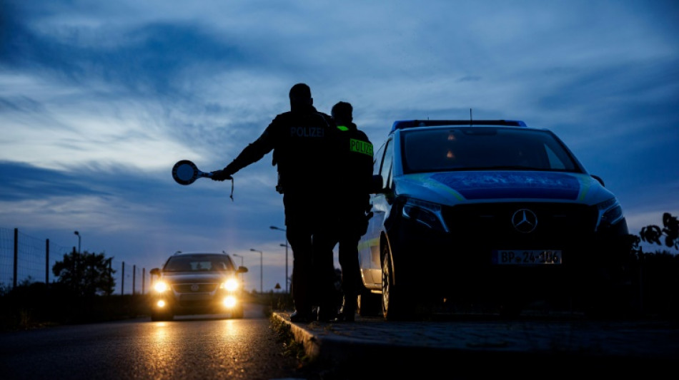 Faeser will bis auf weiteres an Grenzkontrollen festhalten