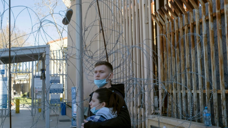 A 10.000 km de Kiev, des réfugiés ukrainiens bloqués aux portes des Etats-Unis au Mexique