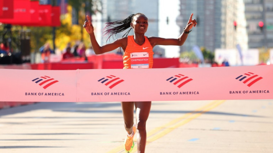 Chepngetich shatters women's marathon world record in Chicago