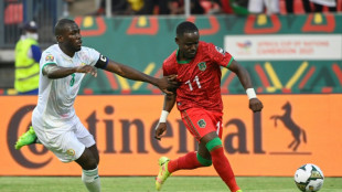 Senegal held, Guinea lose but both reach Cup of Nations last 16