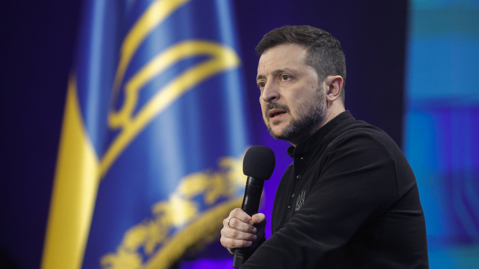 Zelensky si congratula con Merz, lavoriamo per rafforzare Europa