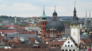 Karlsruhe: Kein Unterschied zwischen Ehe und eingetragener Partnerschaft bei Kirchgeld