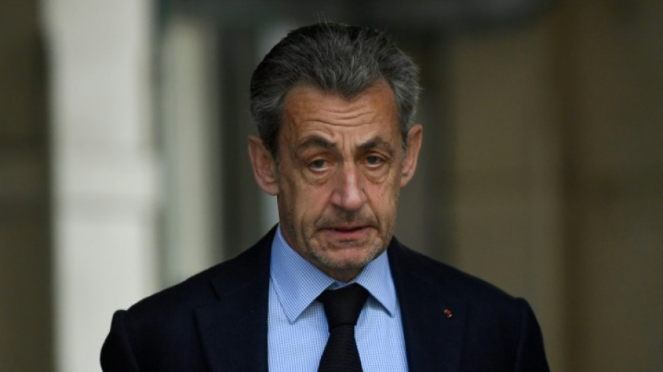 El expresidente conservador Sarkozy votará por Macron en el balotaje en Francia