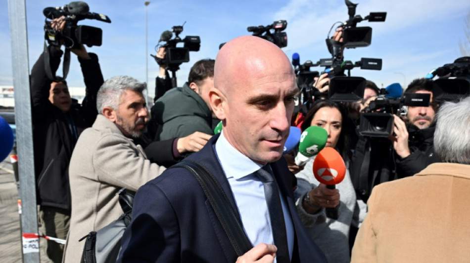 La defensa de Rubiales pide su absolución alegando que el beso a Hermoso fue consentido